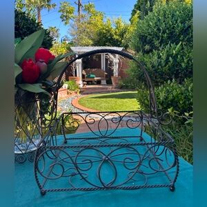 Southern Living at Home Jamestown Centerpiece Iron Basket